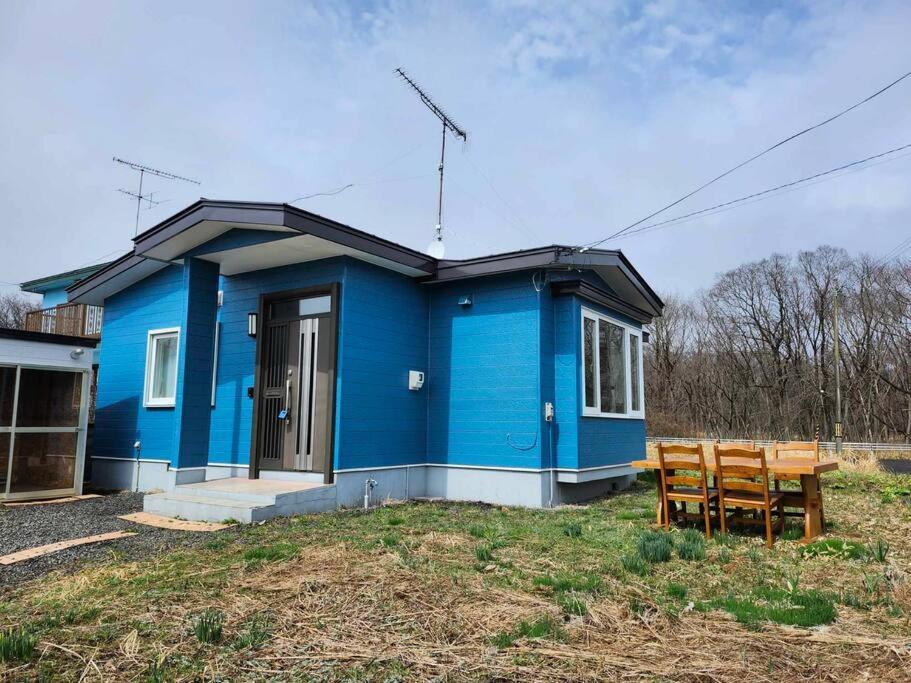 蒼い家温泉付貸別荘cozy Blue House Onsen Hot Spring Shiraoi Extérieur photo